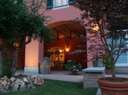 La Locanda Del Melograno Moncalvo Zewnętrze zdjęcie